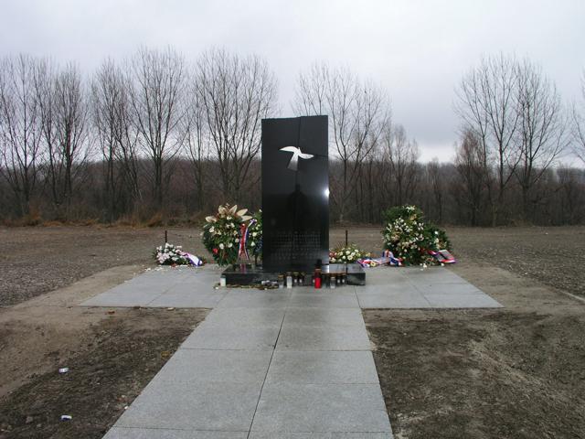 Image for Remembrance mark at mass grave of Croatian War for Independence victims