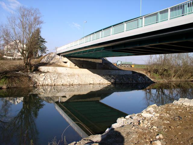 Slika:  Obnova cestovnog mosta preko rijeke Gline u Glini